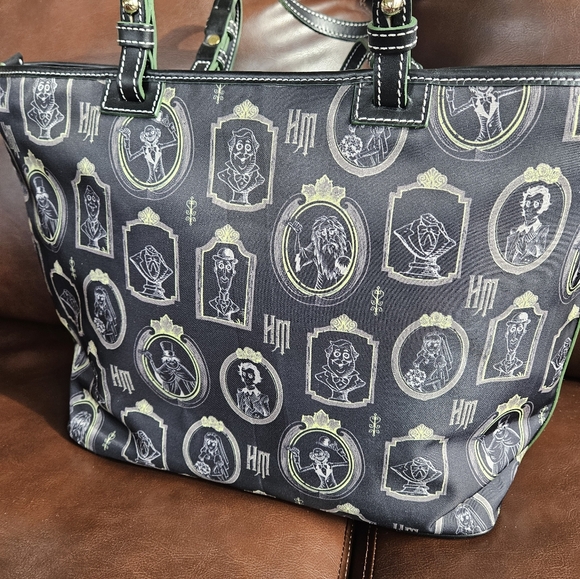 DISNEY DOONEY & BOURKE Haunted Mansion Portraits Shopper Tote - Picture 6 of 11